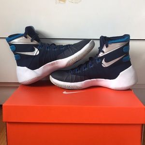 Women’s Nike Hyperdunk 2016 : Basketball Shoe